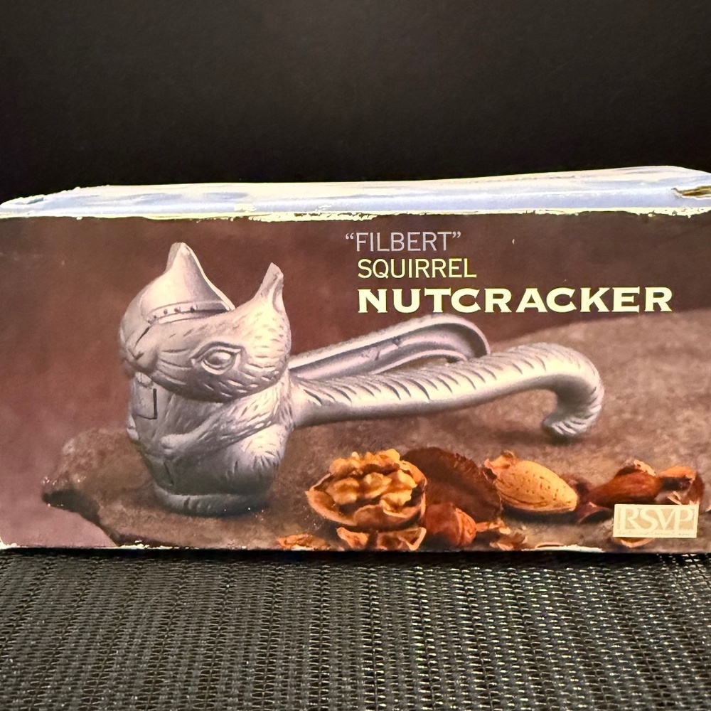 RSVP Filbert squirrel nutcracker (new)